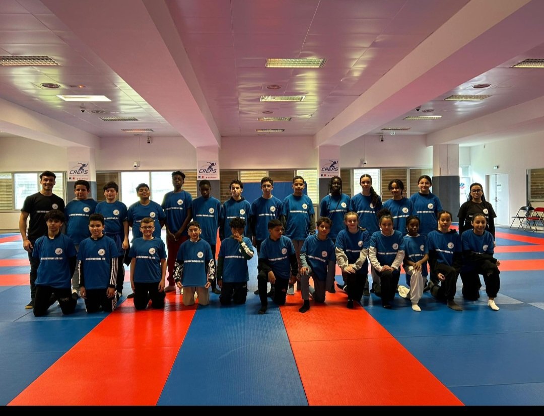 Journée Olympique et Paralympique : Une expérience inspirante pour 25 Jeunes du Collège Les Grands Champs