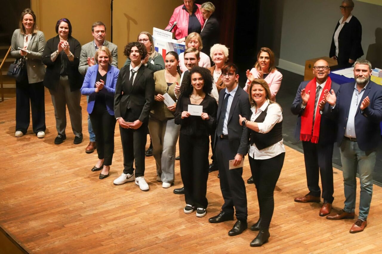 Cérémonie des brevets 2025 : nos élèves à l’honneur au Théâtre de Poissy 🎓